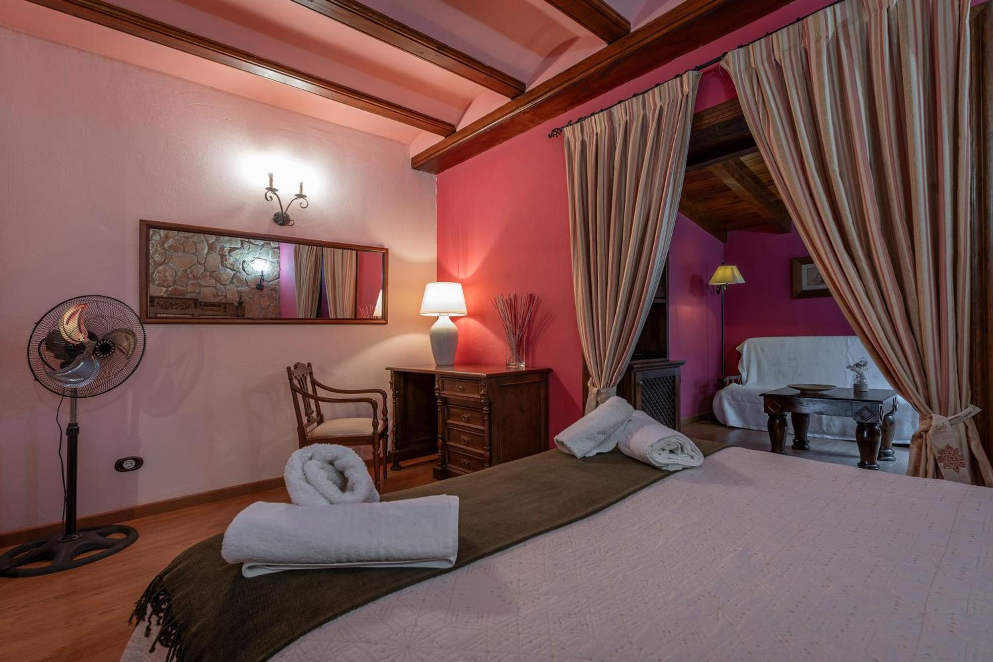 Hotel - Restaurante Prado Del Navazo Альбаррасин Экстерьер фото